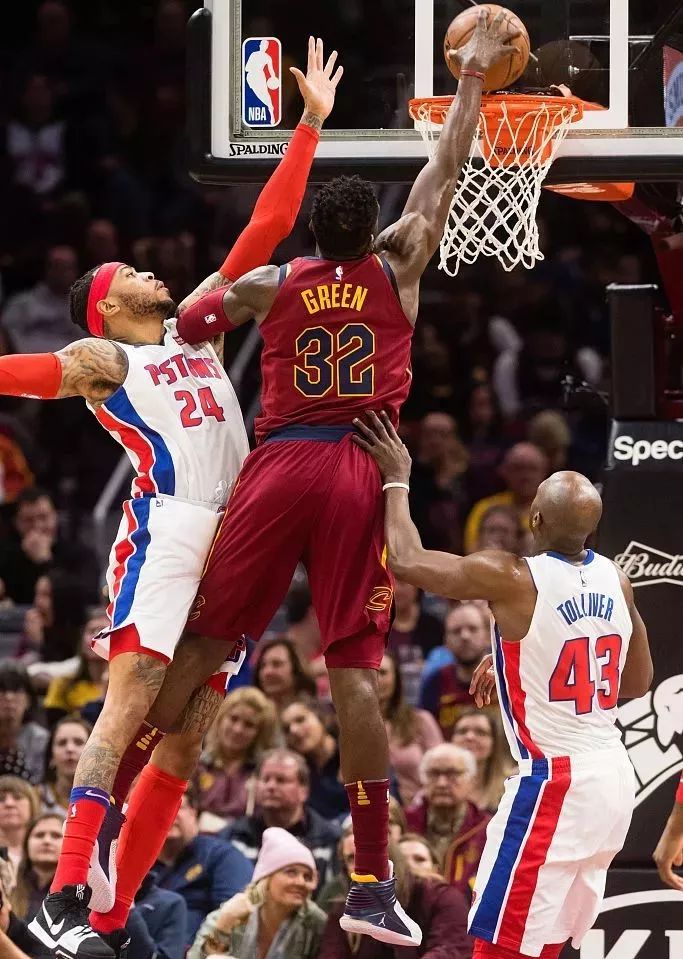 小托马斯 当年绿军给多少